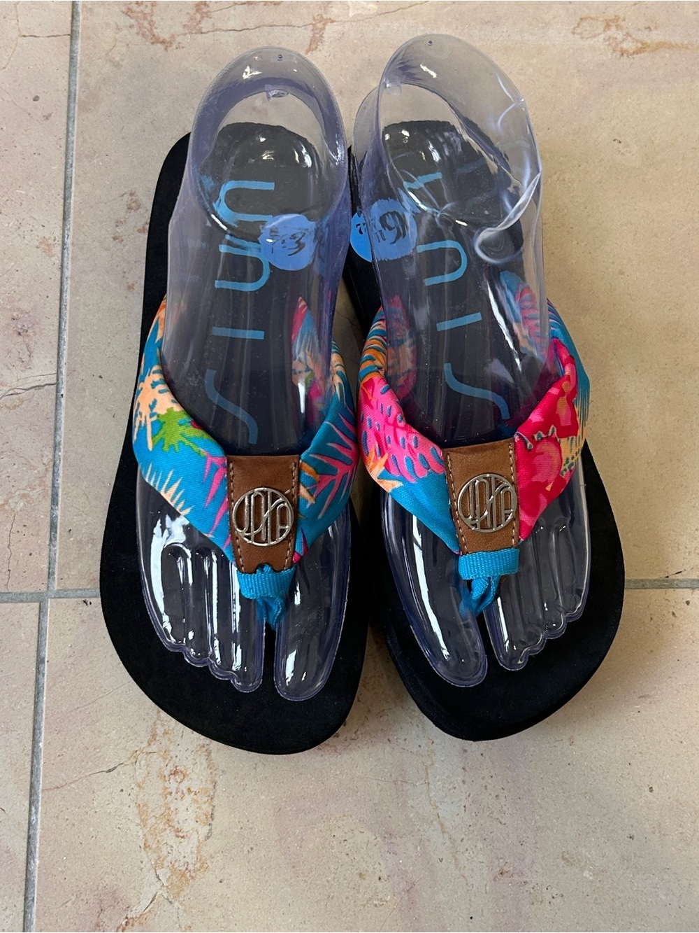 Unisa Women’s 6.5 Floral Tropical Thong Beach Flip Flops Resort Wear